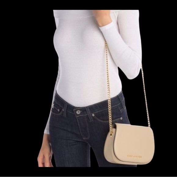 Marc Jacobs Antique Beige Gold Chain Leather Crossbody Shoulder Bag - Picture 2 of 7